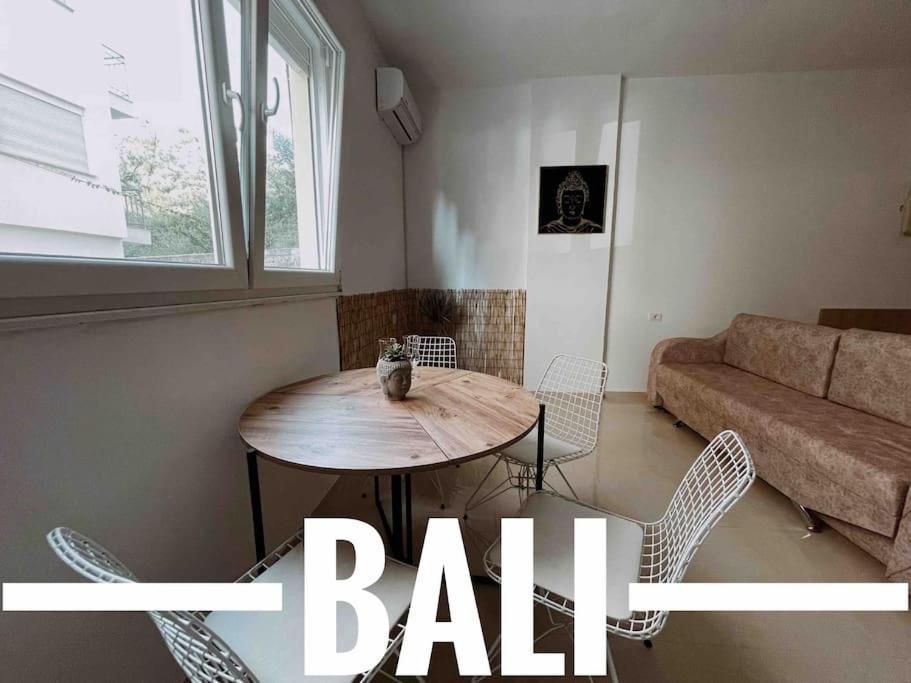 Apartments Bali Дуррес Экстерьер фото