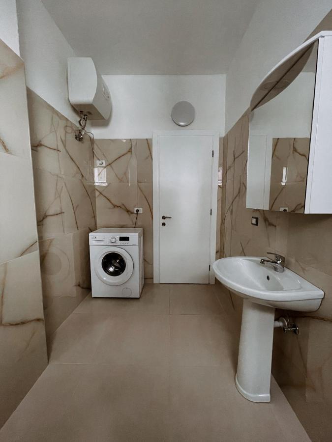 Apartments Bali Дуррес Экстерьер фото
